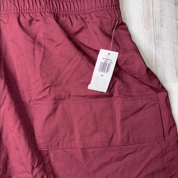 Old Navy Strechtech Dry Quick Burgundy Active Shorts Size 3X NWT! - Picture 2 of 14